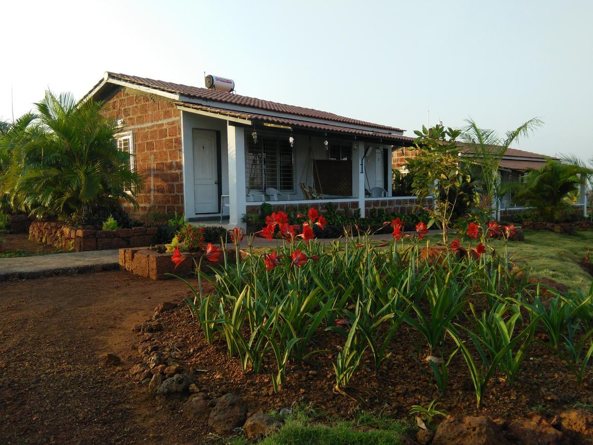 Palm Springs Lake Resort Jaitāpur Extérieur photo